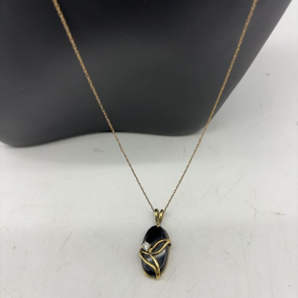 Jewelry 14K Gold Chain W/ Pendant